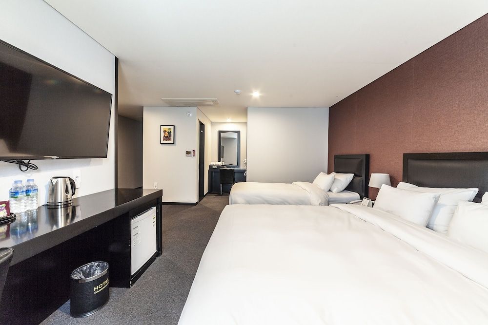 Gangneung Tourist Hotel Triple Room 4