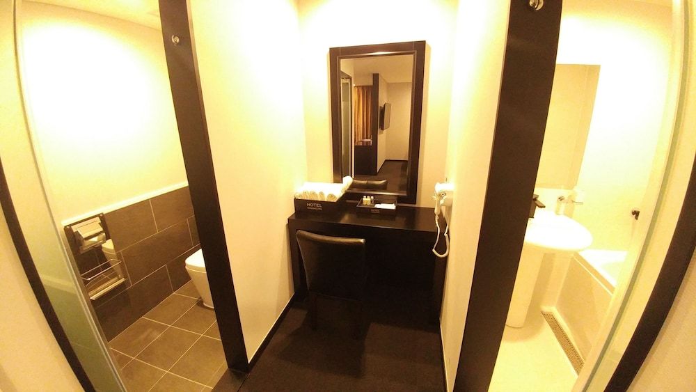 Gangneung Tourist Hotel Triple Room 11