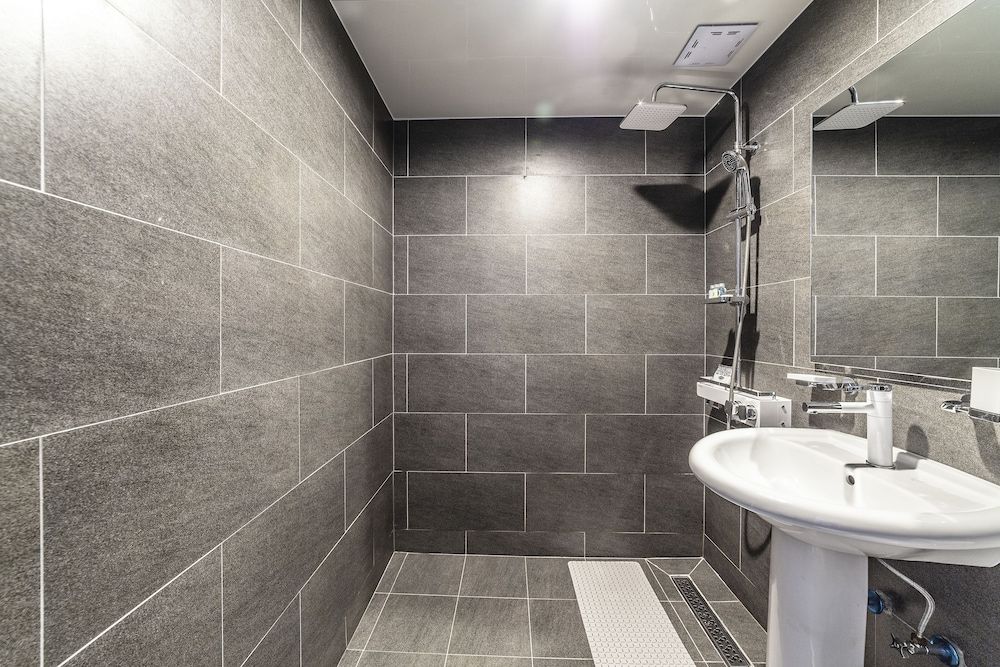 Gangneung Tourist Hotel Twin Room 9