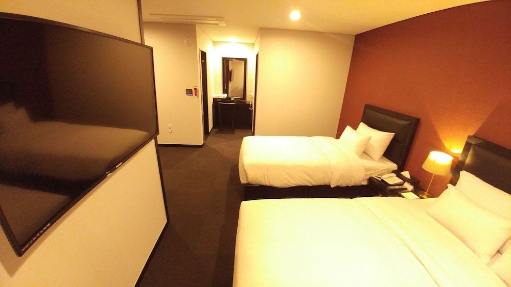 Gangneung Tourist Hotel Triple Room 6