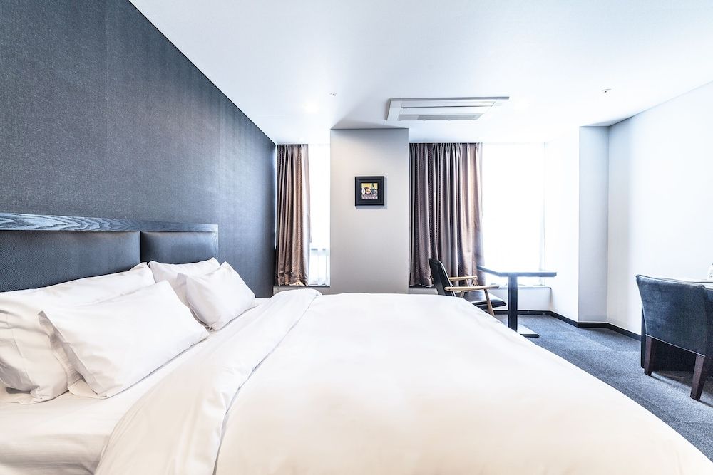 Gangneung Tourist Hotel Double Room