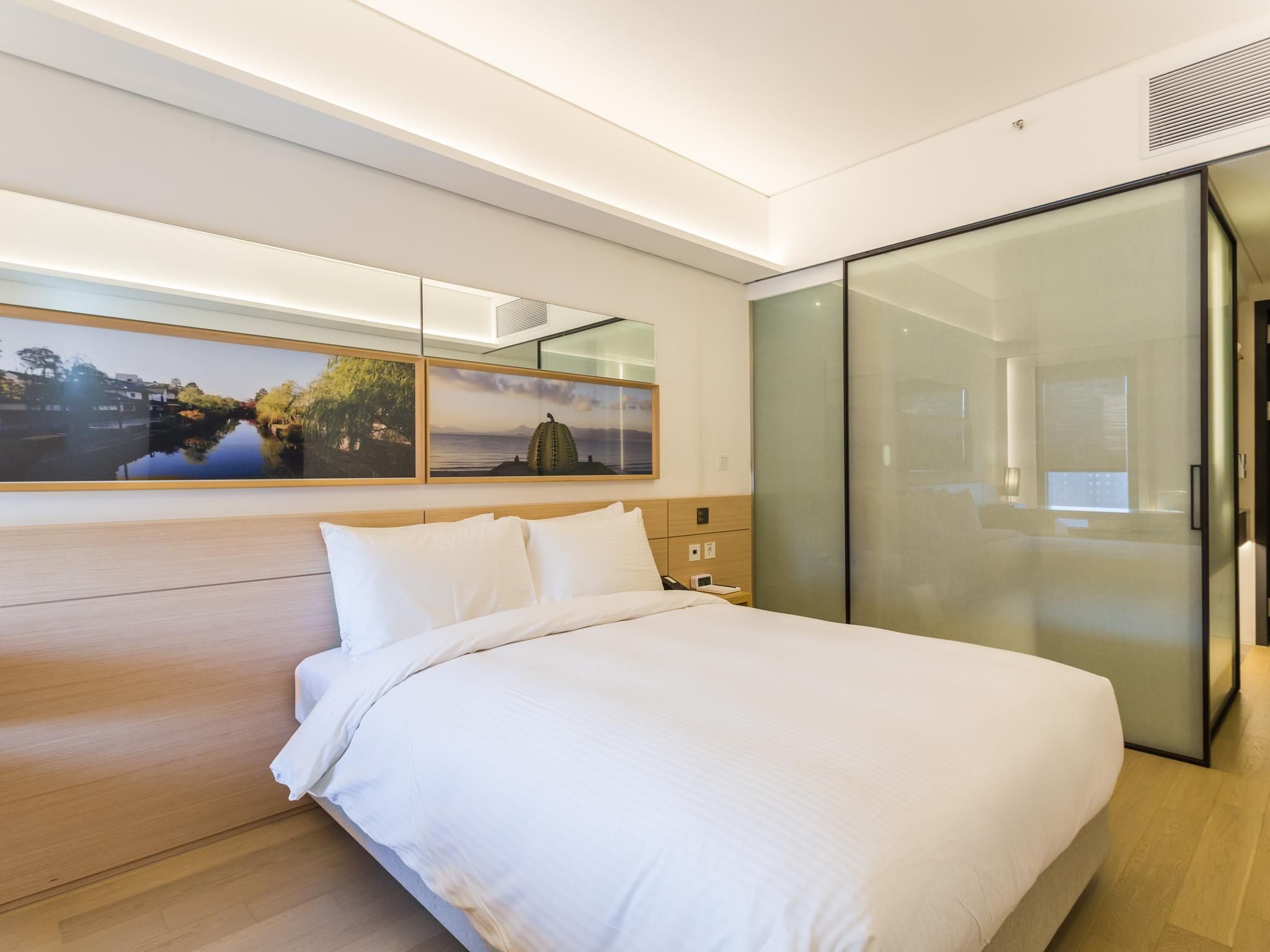 Deluxe High Floor Double Room