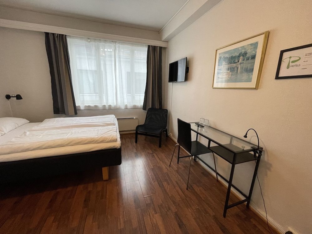 P-hotels Oslo Small Double Room (140 cm double bed) 3
