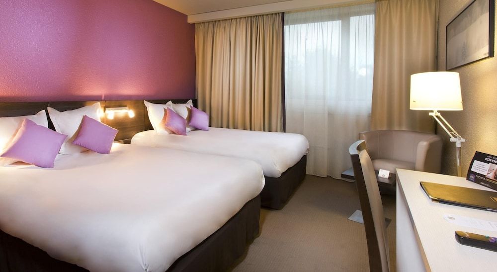 Best Western Alexander Park Chambéry Standard Room, 2 Double Beds 4