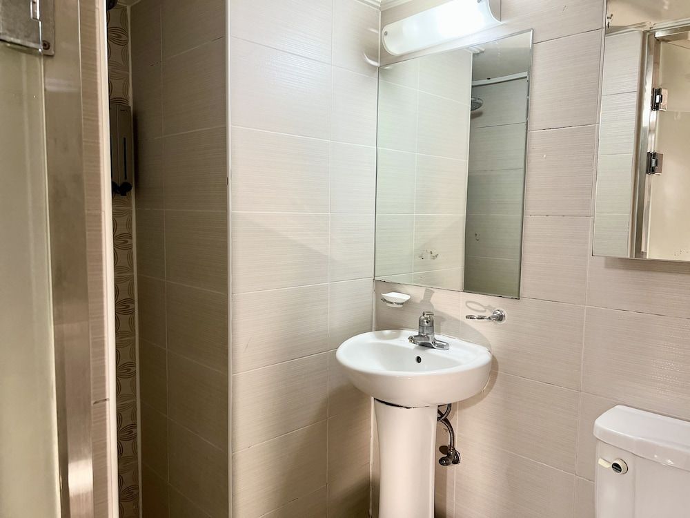 Myeongdong Merlin Hotel Deluxe Twin Room 6