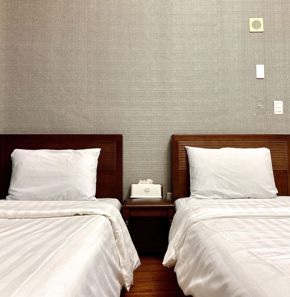 Myeongdong Merlin Hotel Deluxe Twin Room 4