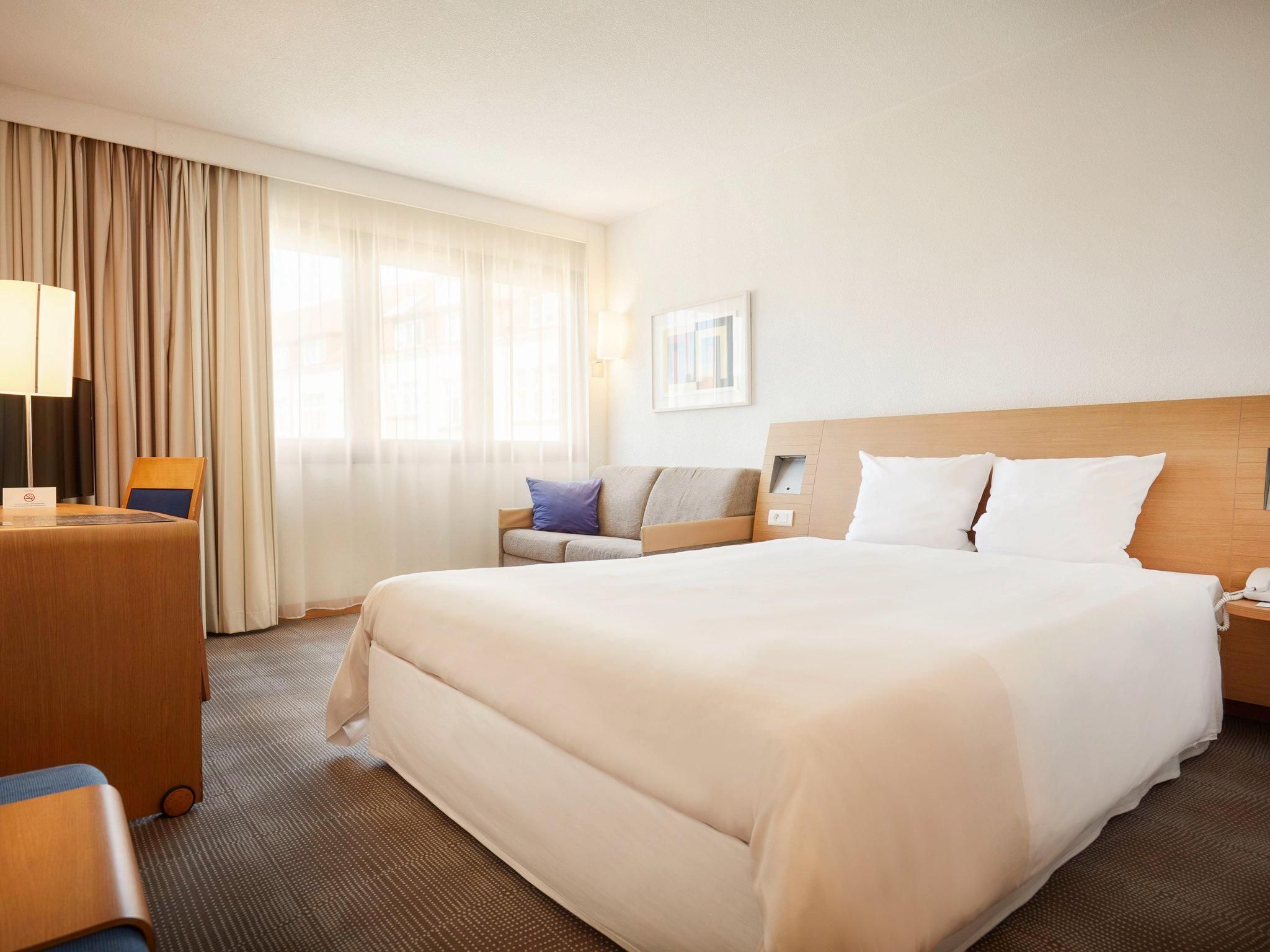 Standard Room With 1 Double Bed And Sofa Bed