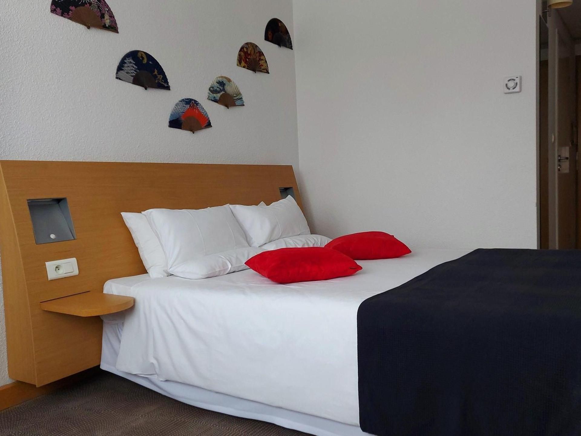 myroom: your own minka house