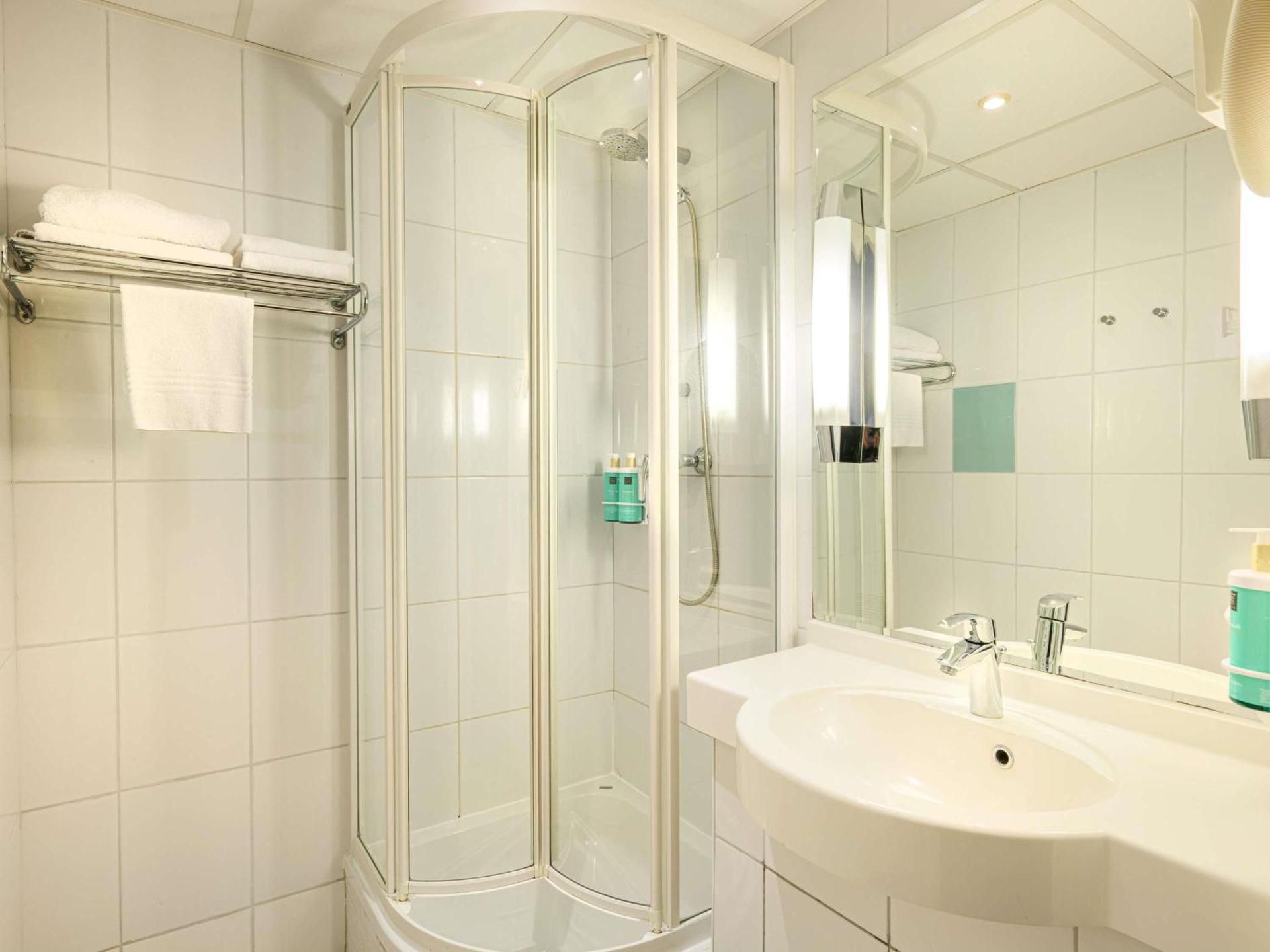 Standard Room With 1 Double Bed And Sofa Bed