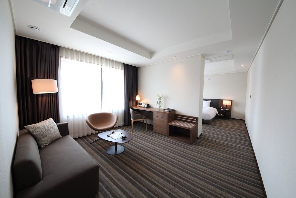 Avon Hotel Suite (Avon) 3