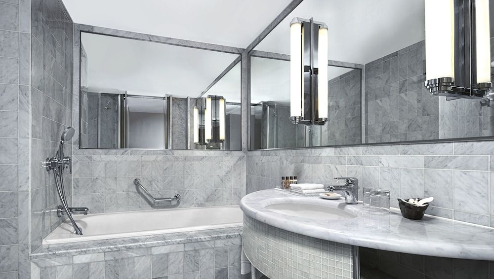 Sheraton Paris Charles de Gaulle Airport Hotel Deluxe Room, 2 Twin Beds, Non Smoking 5