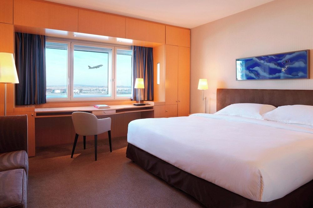 undefined Sheraton Paris Charles de Gaulle Airport Hotel 7