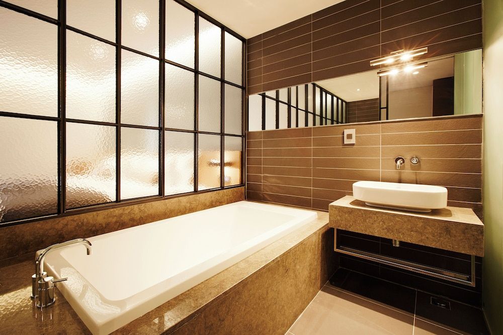 MD HOTEL DONGTAN Family Twin Room with Bathtub 6