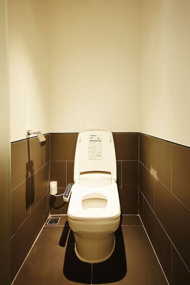 MD HOTEL DONGTAN Hollywood Double with Shower (2 Single Beds Combined) 5