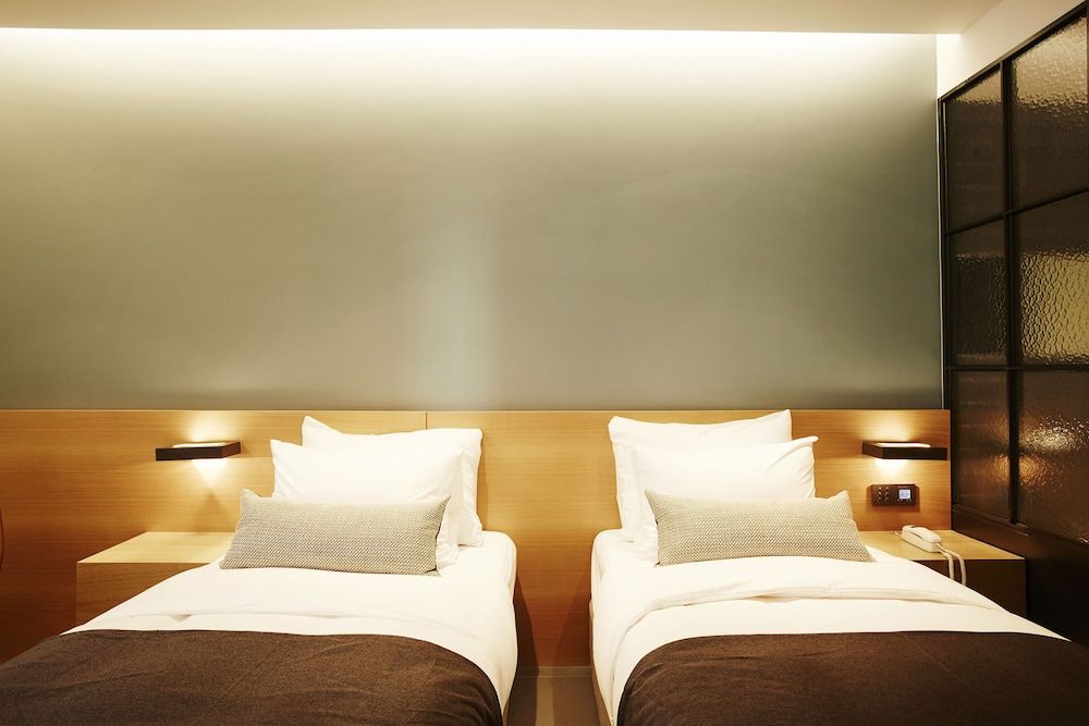 MD HOTEL DONGTAN Superior Twin Room with Shower 3