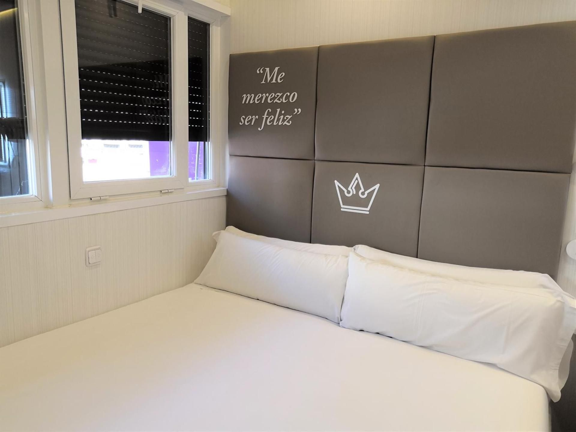 undefined Erase un Hotel 5