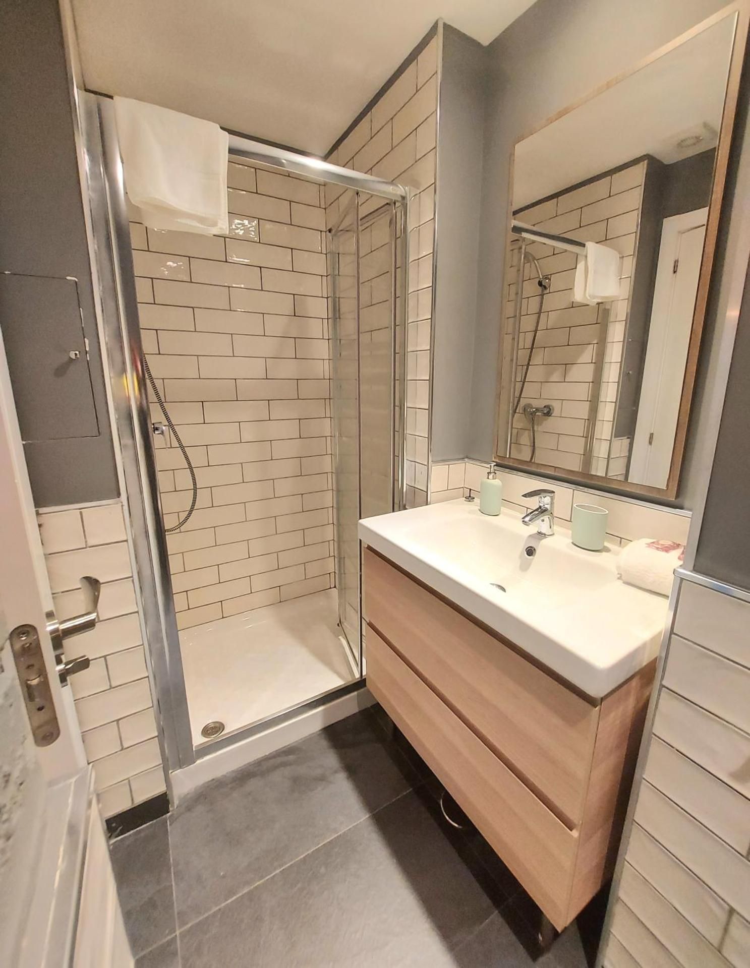 undefined Erase un Hotel 3