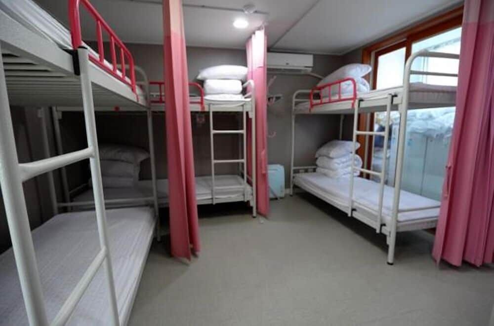 undefined Lombard House - Hostel 2