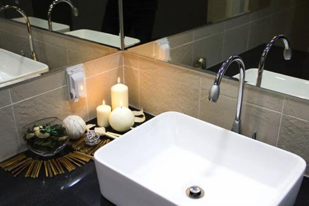 undefined Lombard House - Hostel 9