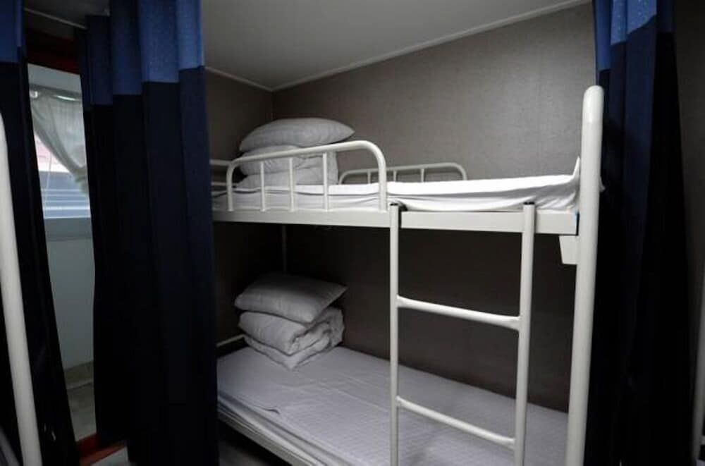 undefined Lombard House - Hostel 7