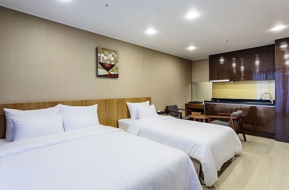 Rich Hotel Superior Twin Room 2