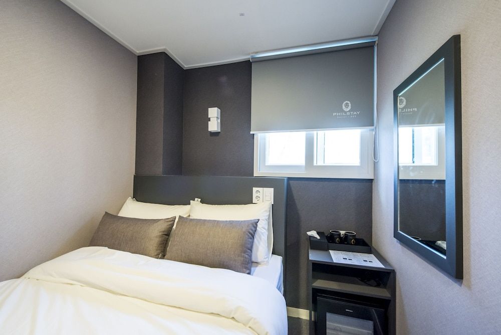 Philstay Myeongdong Metro Double Room 2