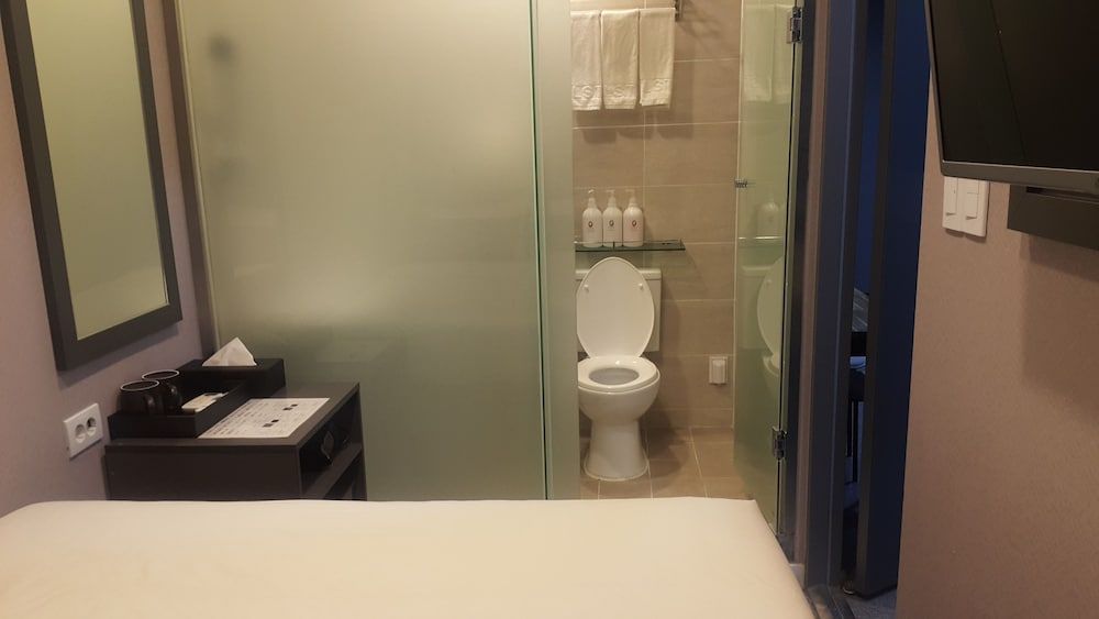 Philstay Myeongdong Metro Economy Double Room 4