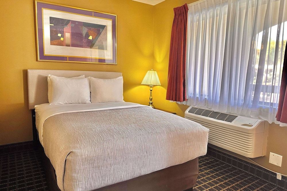 Suite, Multiple Beds, Non Smoking