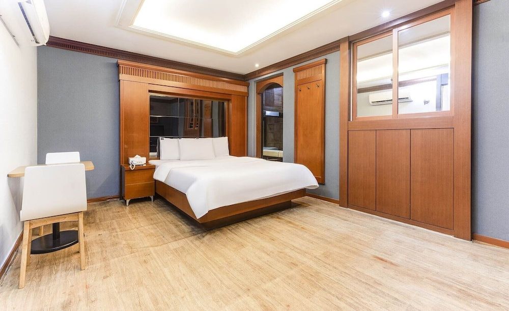 Hotel Head-One Economy Room (1) (Check-in 8PM on Sat. & the day before holiday) 2