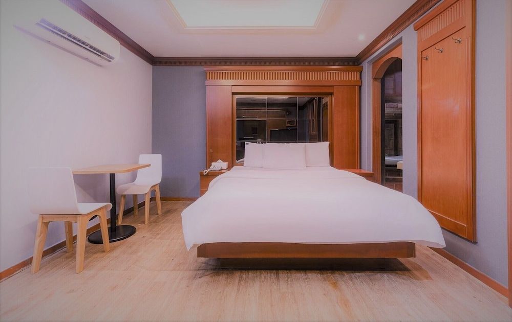 Hotel Head-One Economy Room (1) (Check-in 8PM on Sat. & the day before holiday) 5