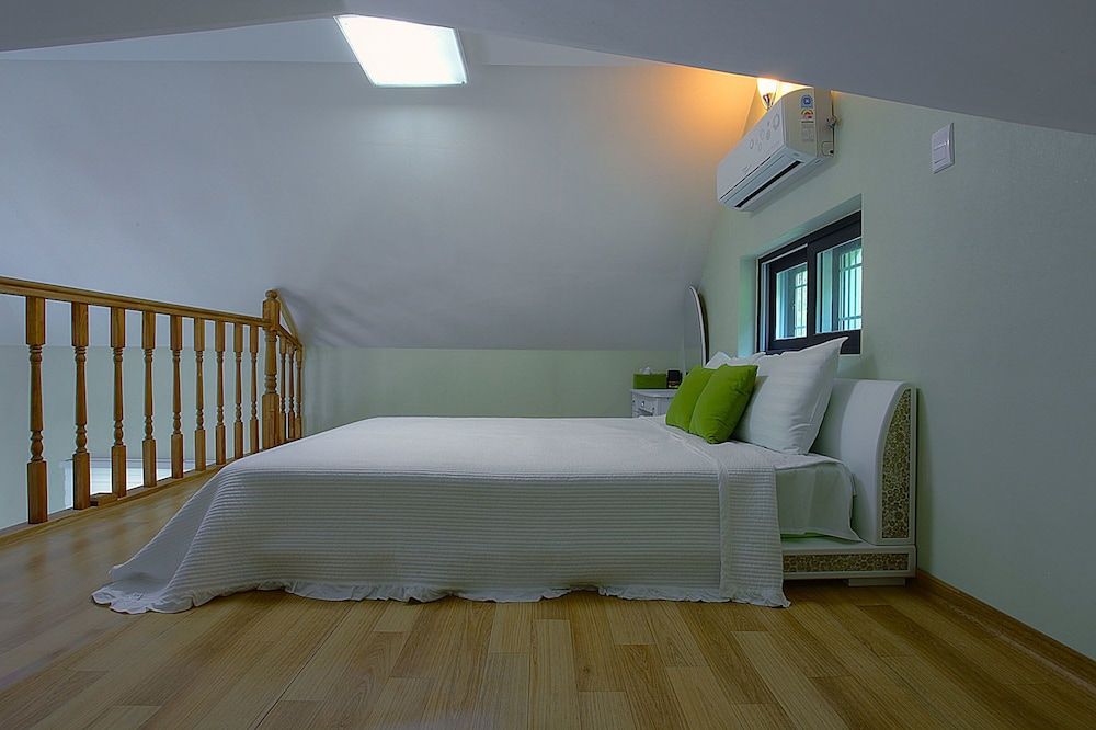 Forest of Color Pension Star Green