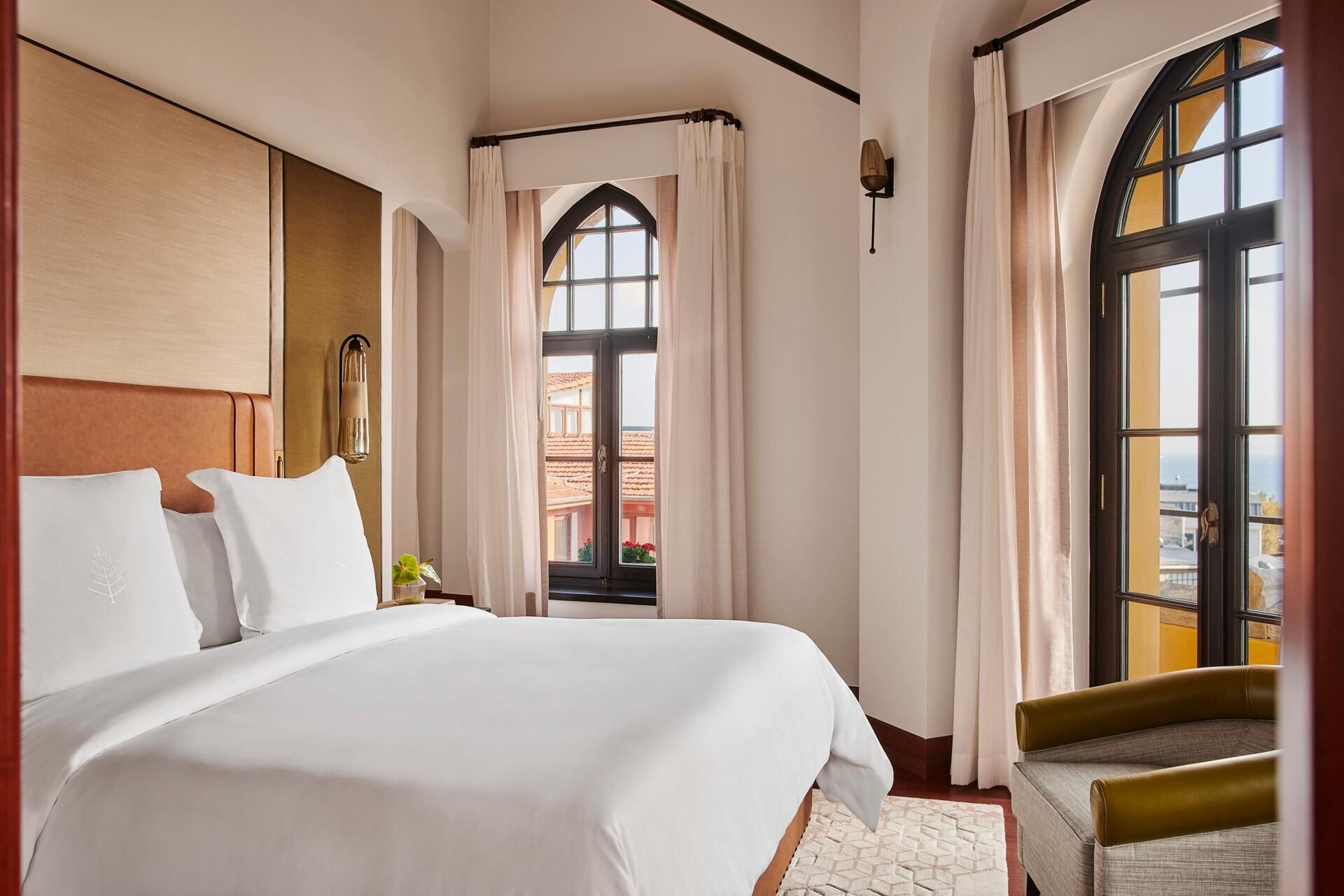 Pasha Suite One Bedroom With King Bed