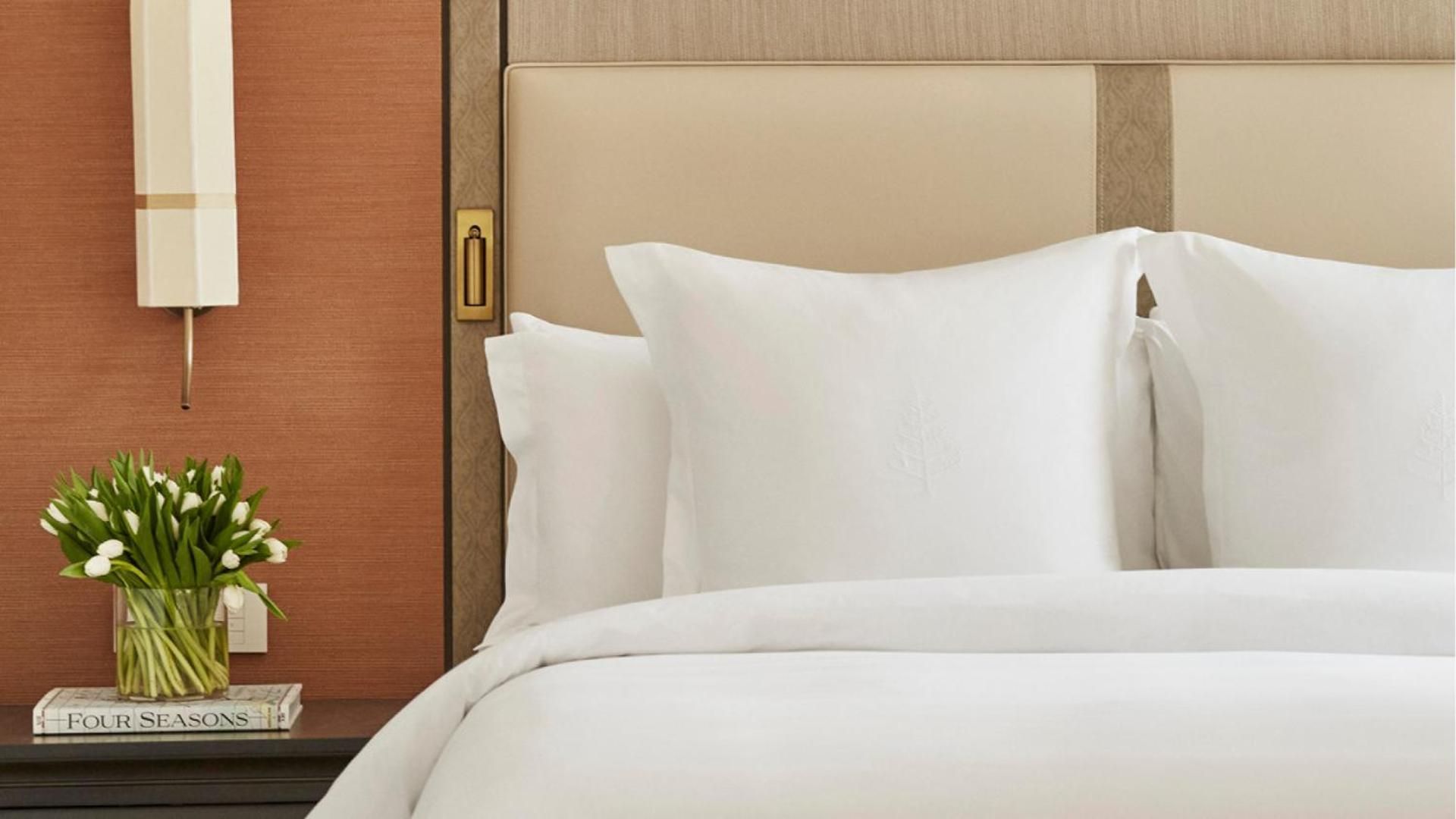 Pasha Suite One Bedroom With King Bed