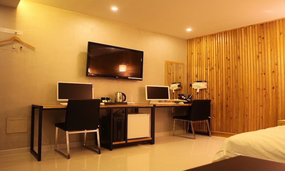 Jeonju Lime Hotel Suite (Modern) 8