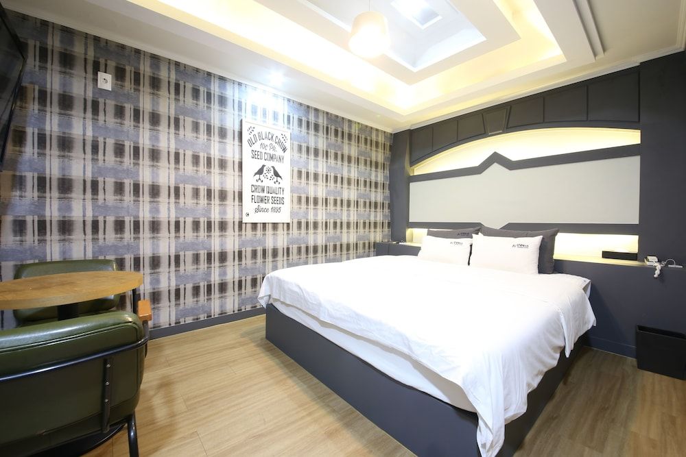 Instar Hotel Yangsan Standard Room 2