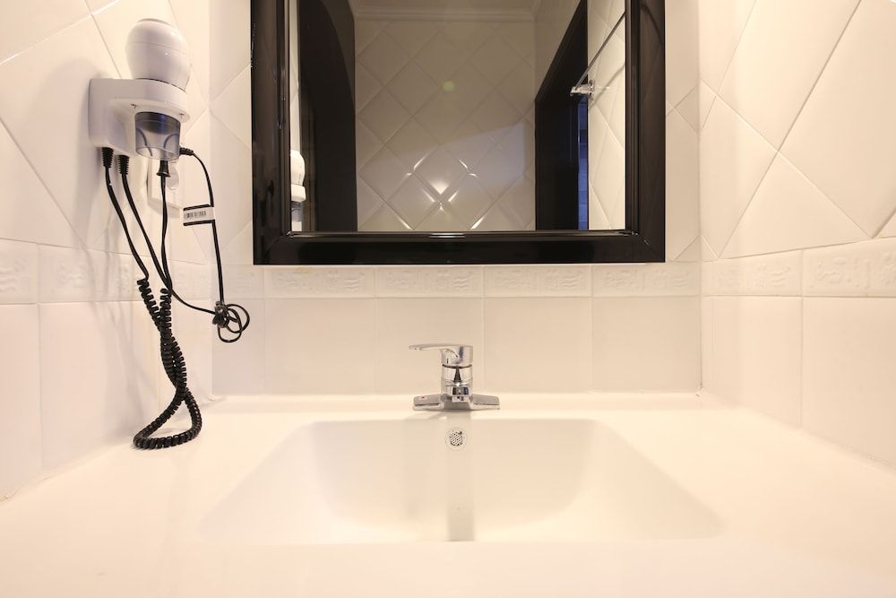 Instar Hotel Yangsan Standard Room 4