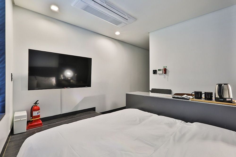 Jongno Makers X IPPDA Hotel Standard Semi 2