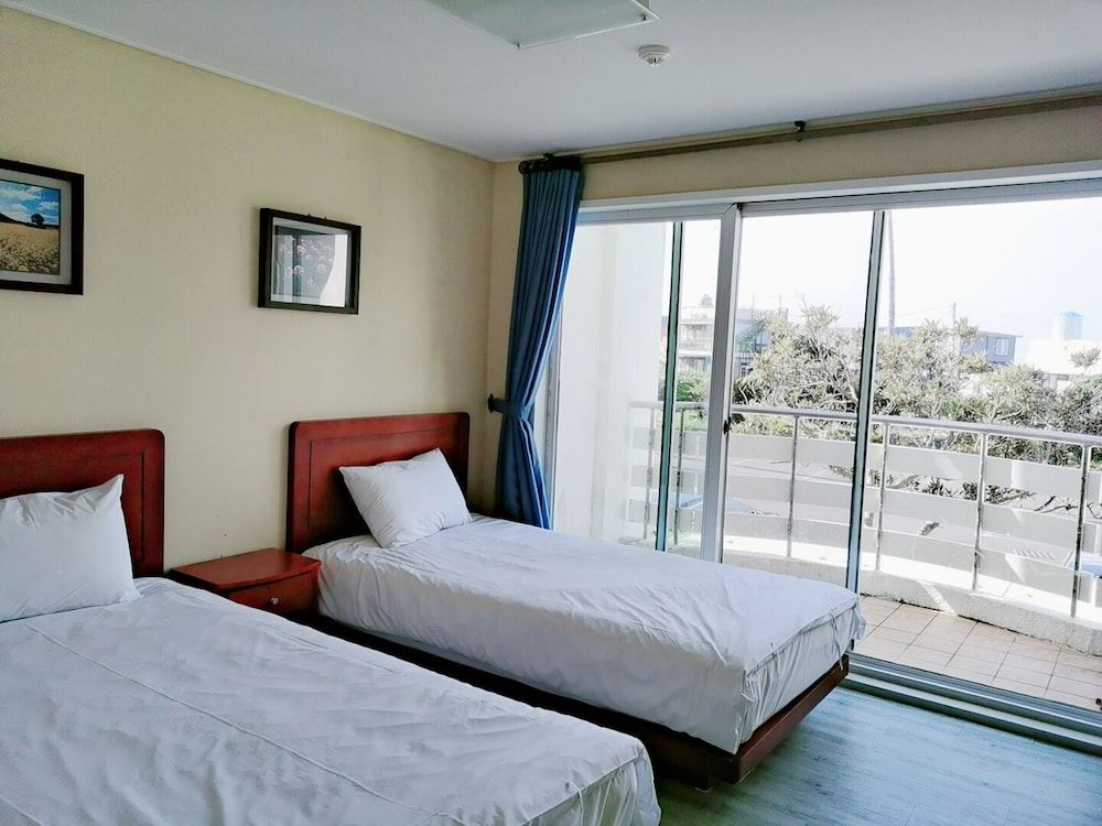 undefined Mega Resort 3