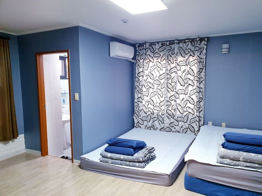 Morning Beach Pension Tree House, 3 Bedrooms (50PY)