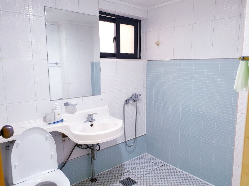 Morning Beach Pension Standard Double Room (15PY ) 10