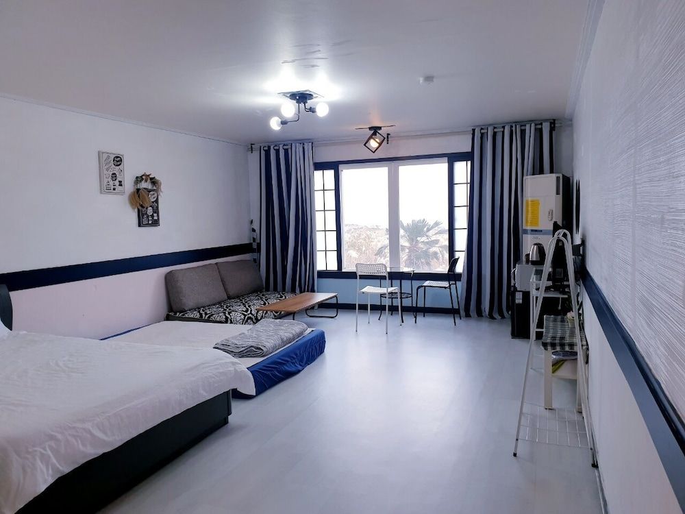 Morning Beach Pension Standard Double Room (15PY ) 2