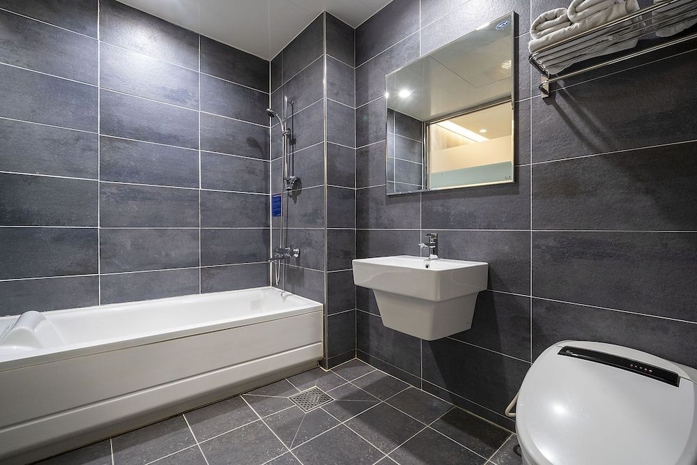 Incheon STAY Hotel Standard Twin Room for 2 person (Rear View) 3