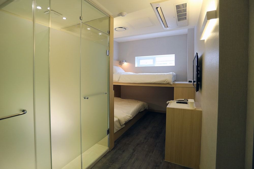 undefined Hotel 8 Hours 5