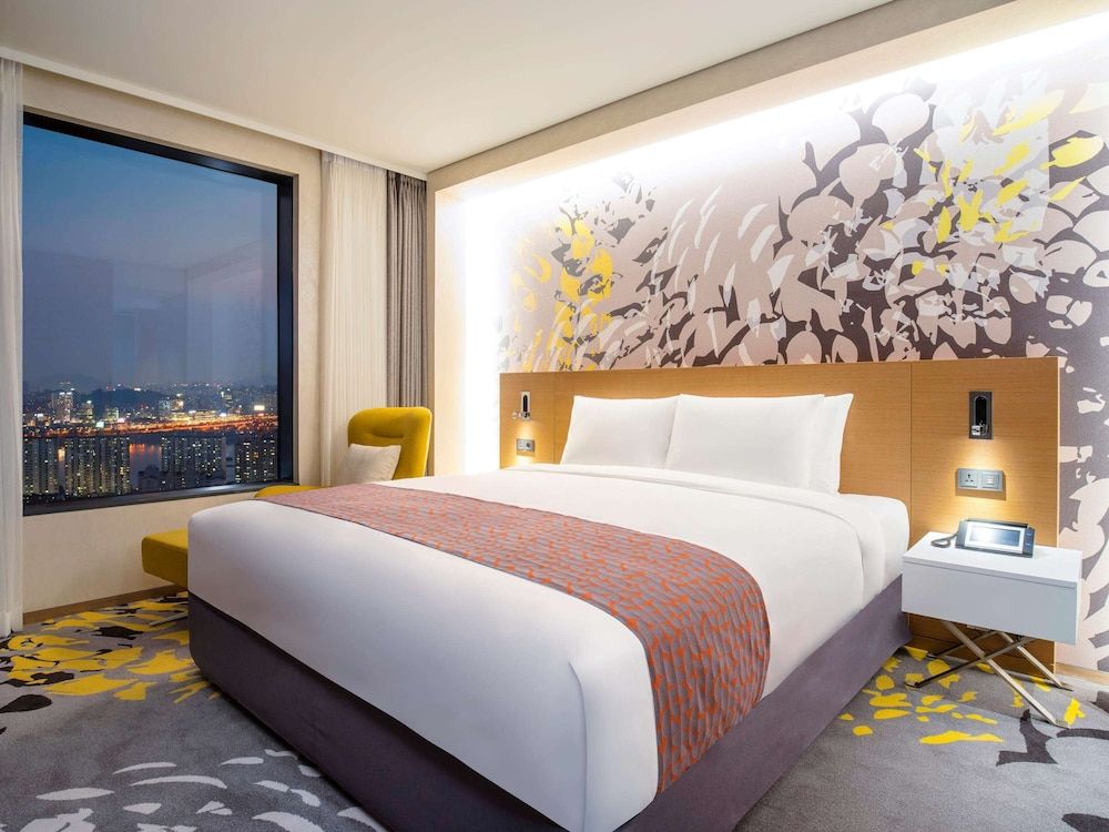 Novotel Suites Ambassador Seoul Yongsan - Seoul Dragon City Deluxe Suite, 1 King Bed 5