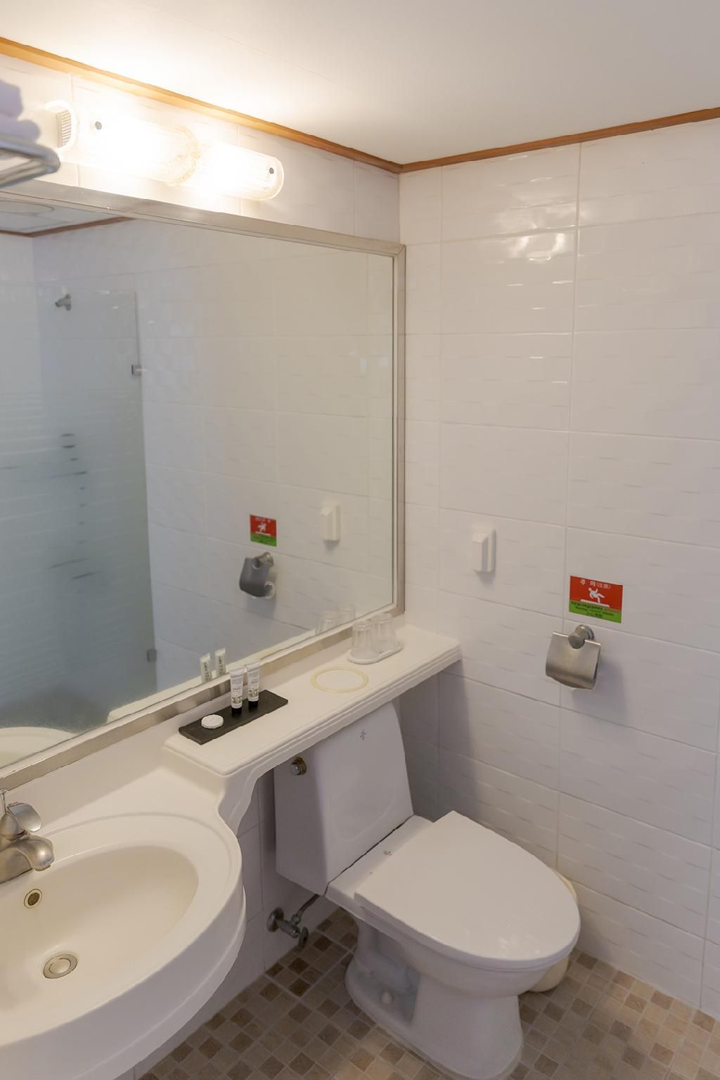 Ocean Grand Hotel Standard Family City View Room 3