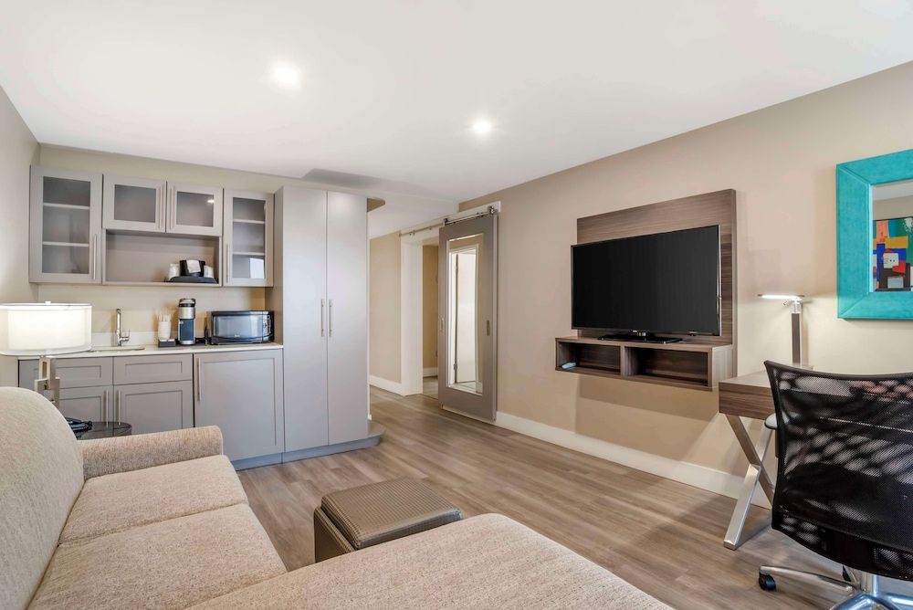 Room, Multiple Beds, Refrigerator & Microwave (with Sofabed)