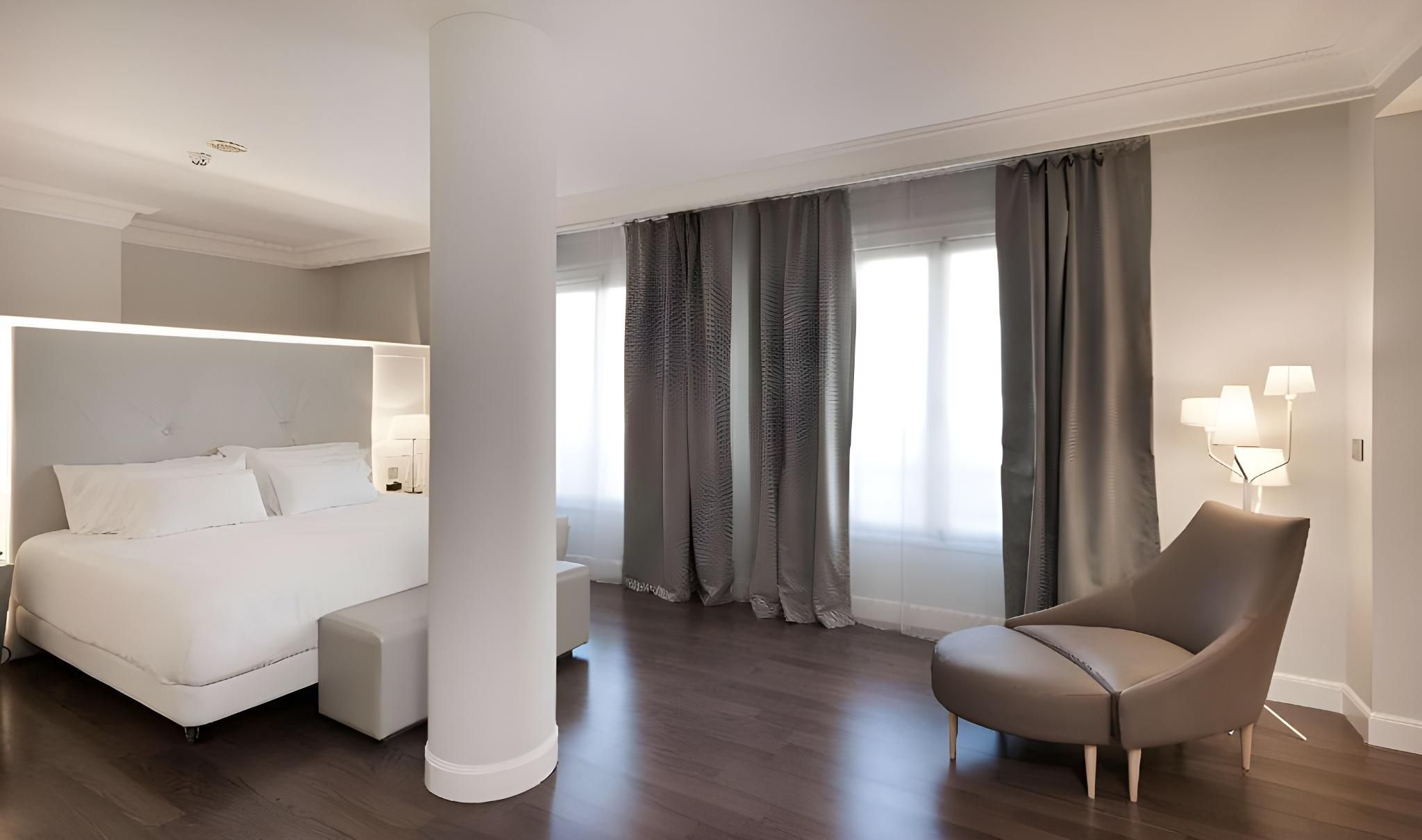 NH Collection Gran Hotel de Zaragoza Junior Suite