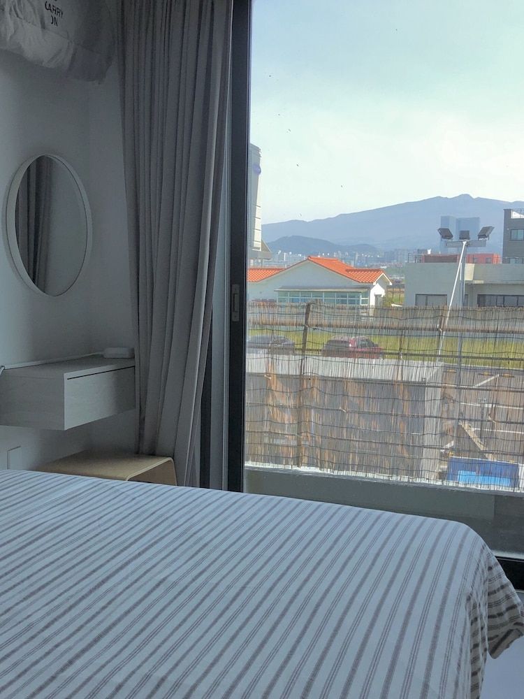 Maniju Pension Double Room, Mountain View 6