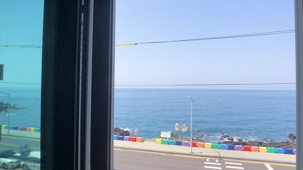 Maniju Pension Double Room, Ocean View 31