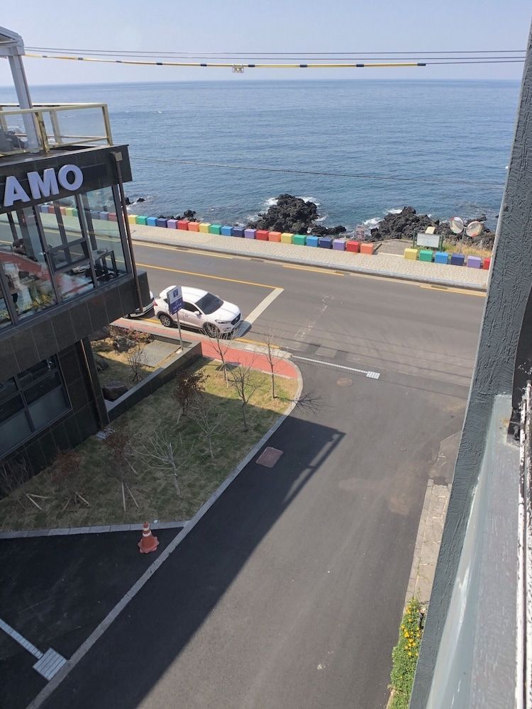 undefined Maniju Pension 9